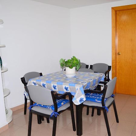 Rhode Vista Al Mar Apartment โรเซส ภายนอก รูปภาพ