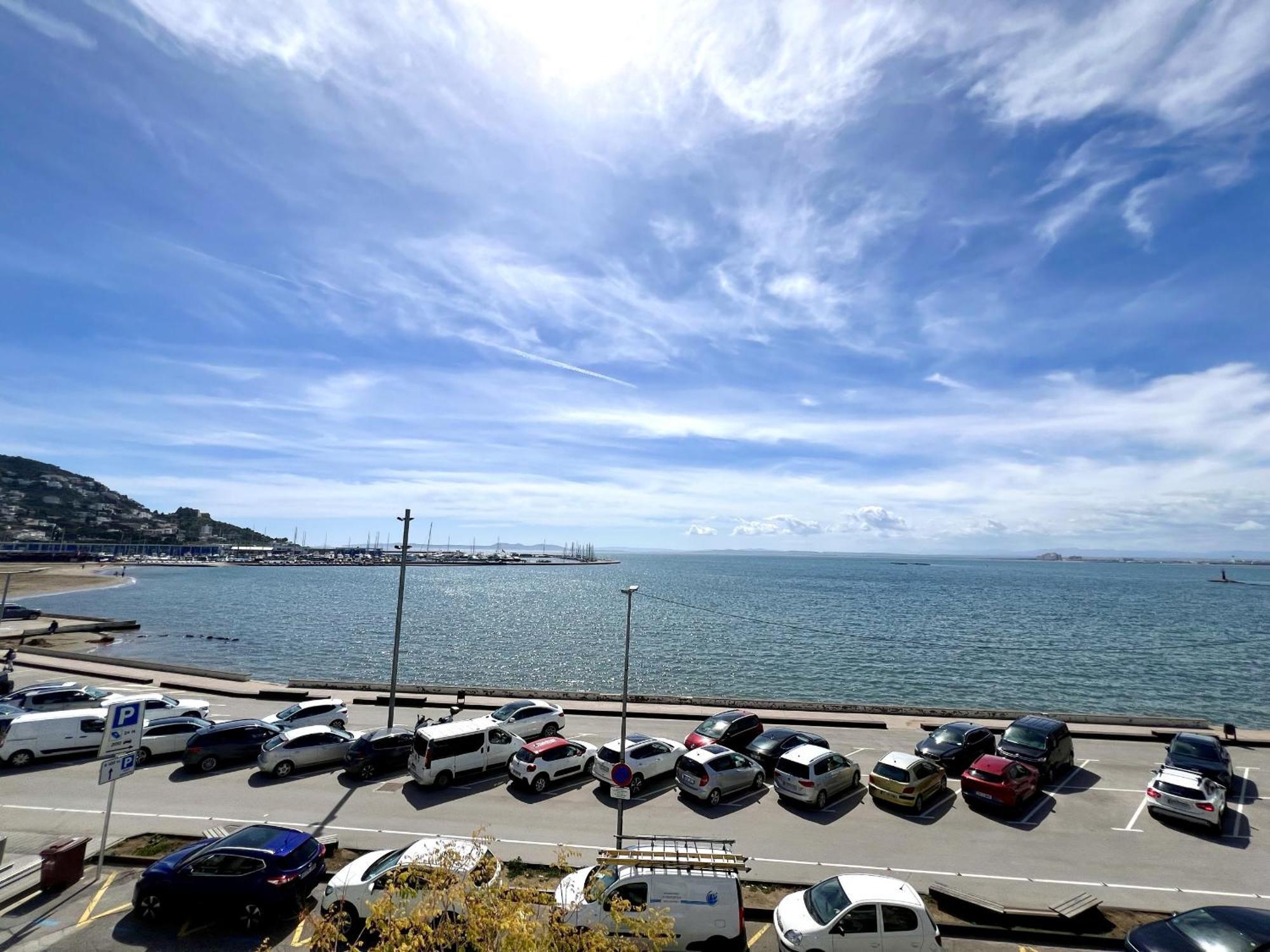 Rhode Vista Al Mar Apartment โรเซส ภายนอก รูปภาพ