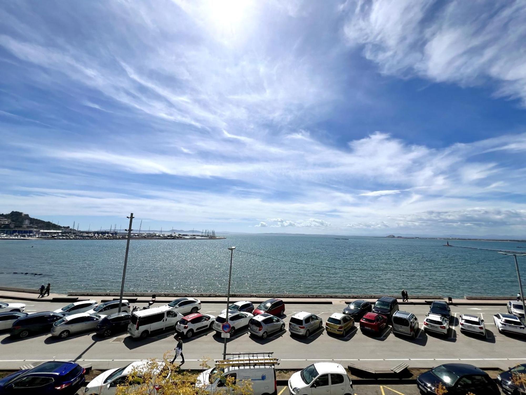 Rhode Vista Al Mar Apartment โรเซส ภายนอก รูปภาพ